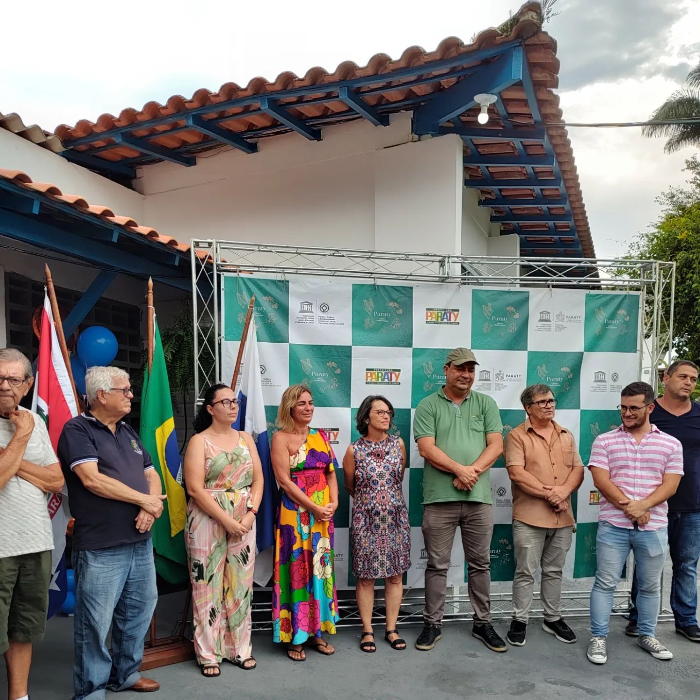 Entrega e reforma da escola Pé de Moleque